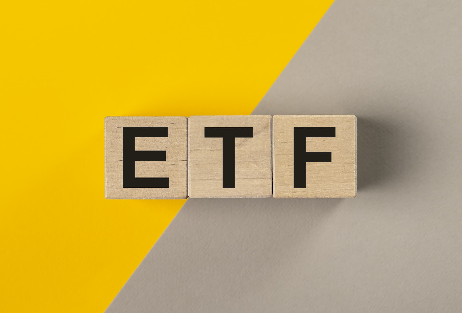 What are ETFs (Exchange-Traded Funds)? | Benefits, Types, and Investment Strategies